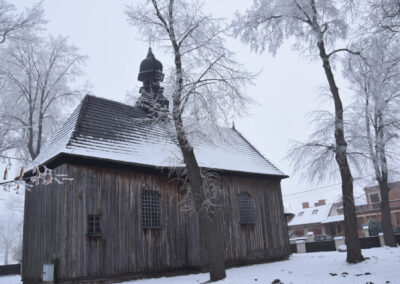 Kościół drewniany św. Mikołaja w Tumie